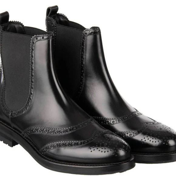 Dolce & Gabbana Shoes - Dolce & Gabbana leather Chelsea ankle boots booties. Size US 9, EU 39 NWOT
